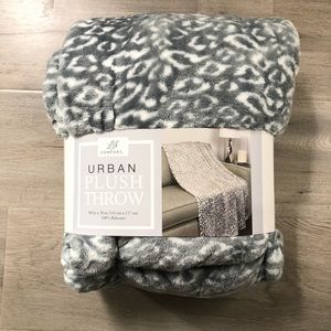 Gray Cheetah Plush Throw Blanket